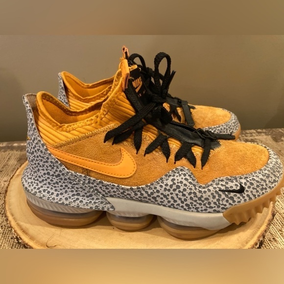 Men's Size 7 - Nike LeBron 16 Low x Atmos Safari 2019 - Orange Autumn‎ November - Picture 1 of 12